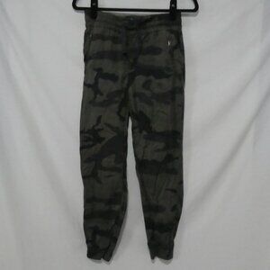TNA - Aritzia | xs - extra small | Camouflage Joggers | Zipper Pockets | NWOT